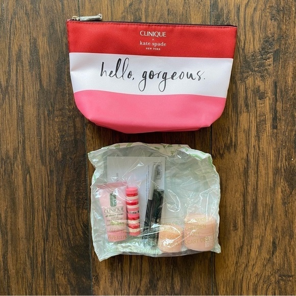 Clinique x Kate Spade Makeup Bag and Travel Size Makeup - Picture 4 of 8